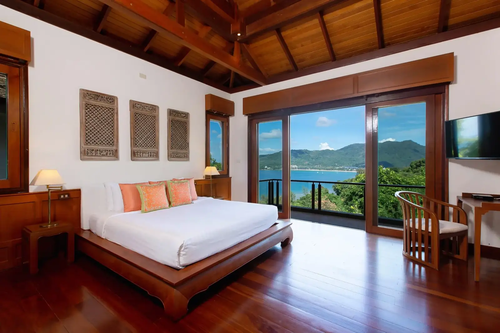 Bedroom 2 king ocean view