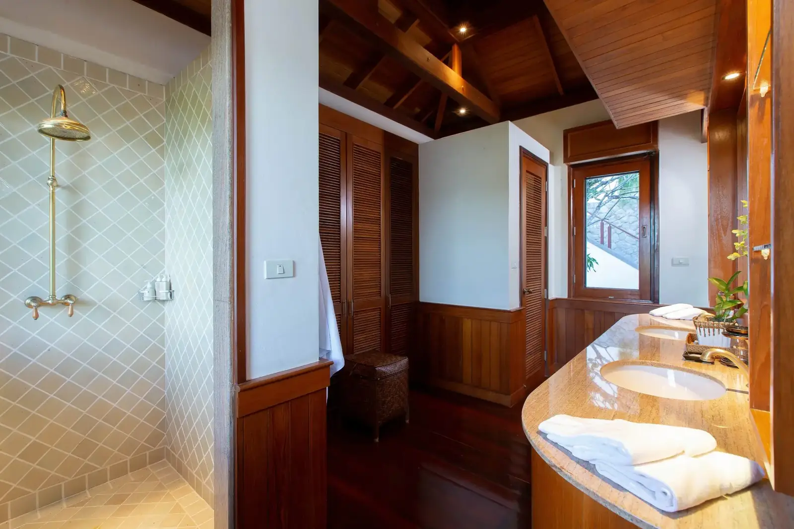 Bedroom 3 bathroom