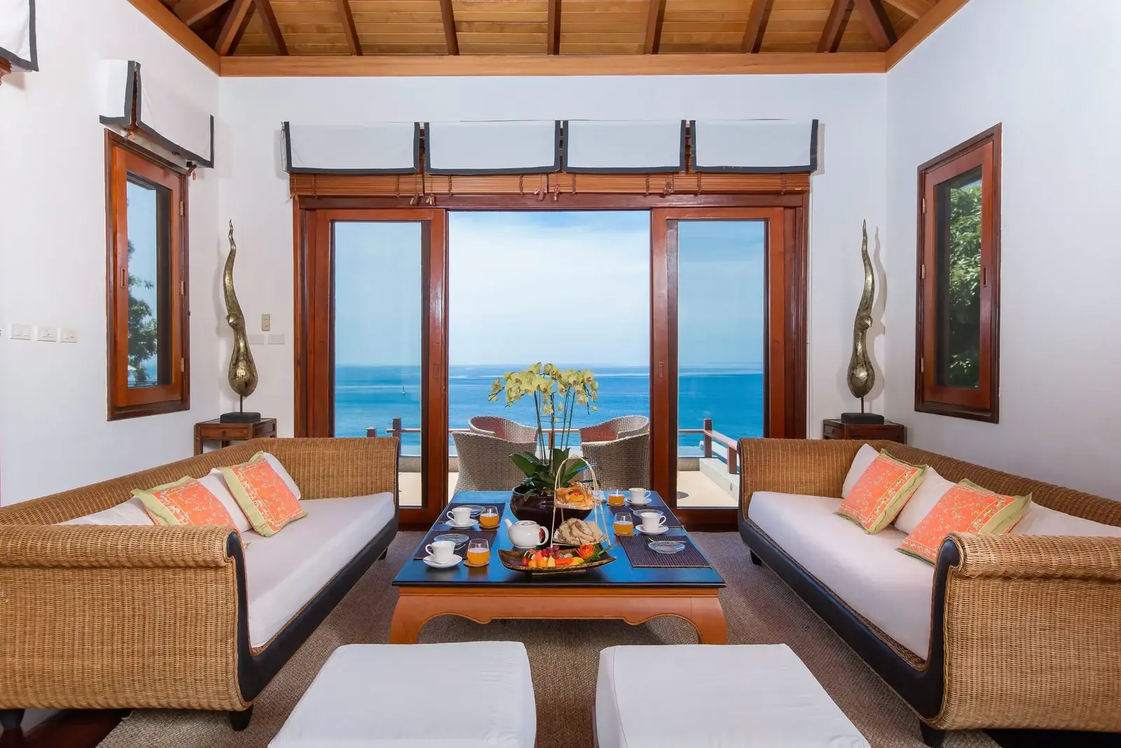 Living pavilion with Sea view