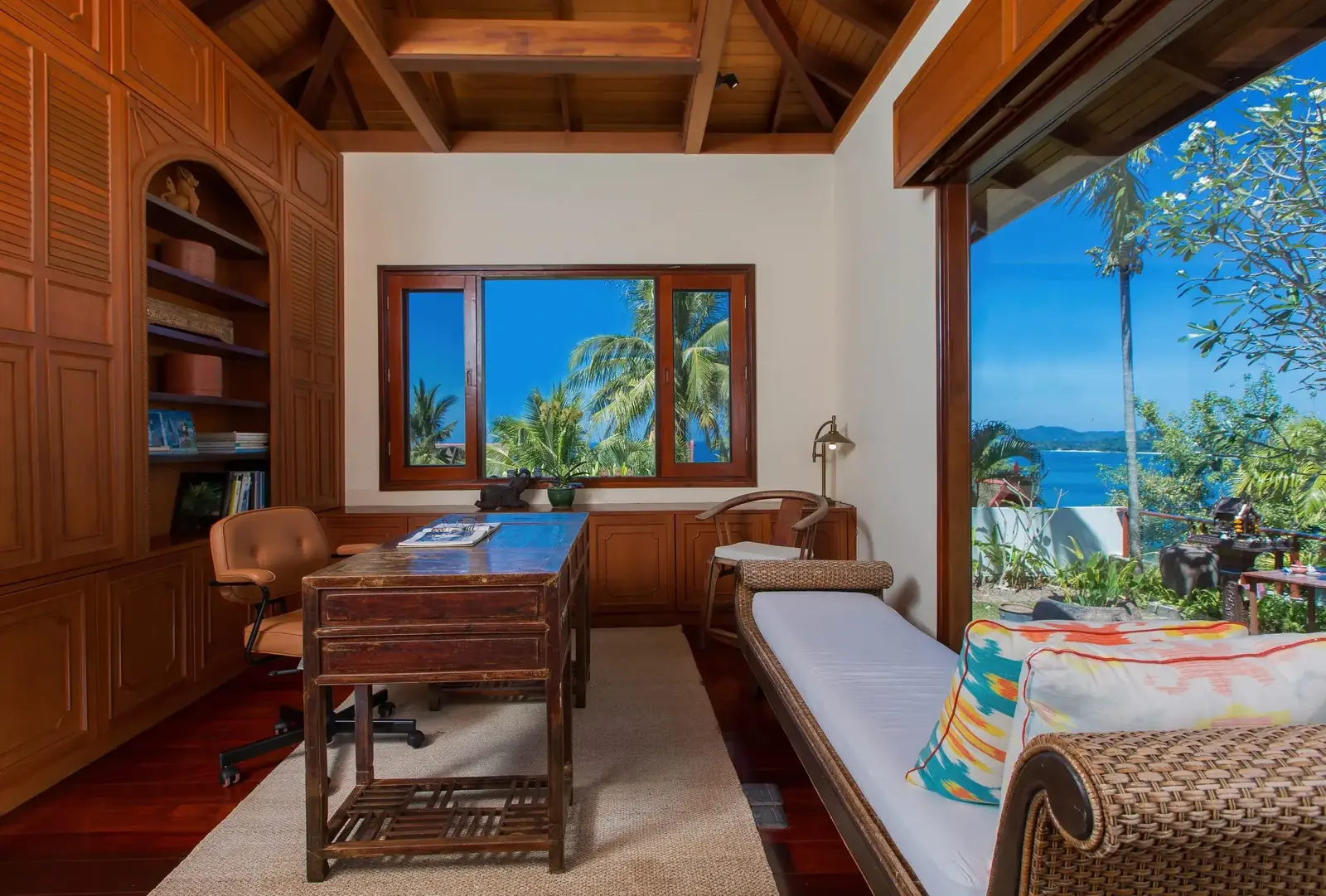 Private office with Sea view